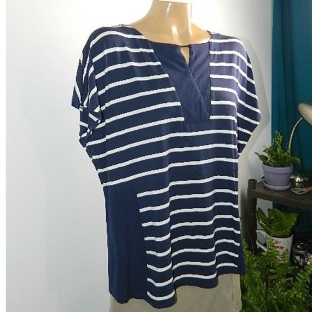 Chico's Striped Top Women Size 2 Navy Blue White Nautical Split Neck Knit Blouse